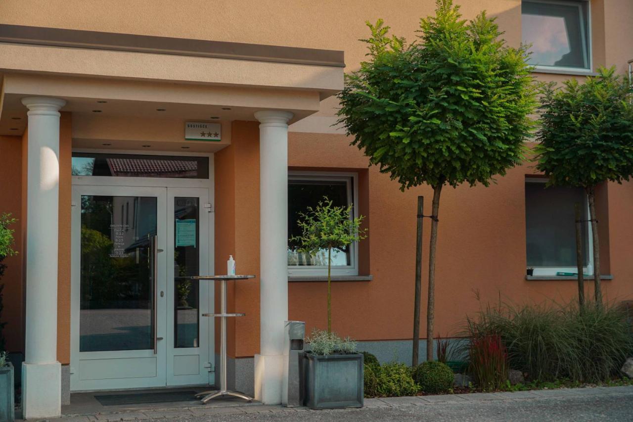 Guest House Tri Zvezde Kocevje Bagian luar foto